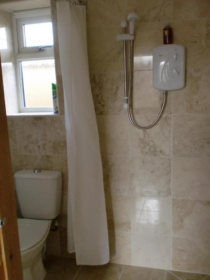 Quiet, Cosy Annexe Room Rough Close Exteriör bild